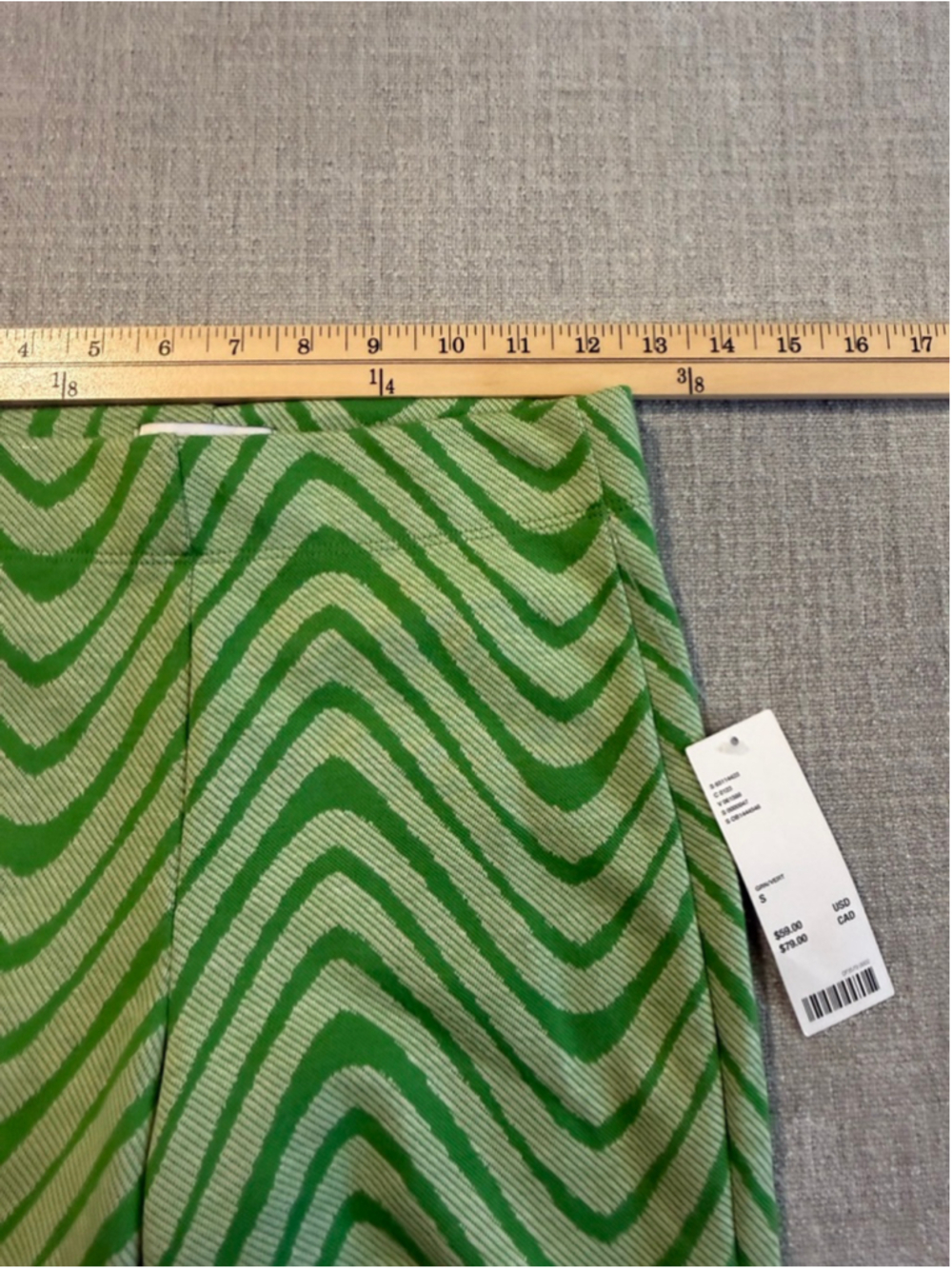 Urban Outfitters High waisted flared green groovy 70s
pants women’s size small - Picture 8 of 12